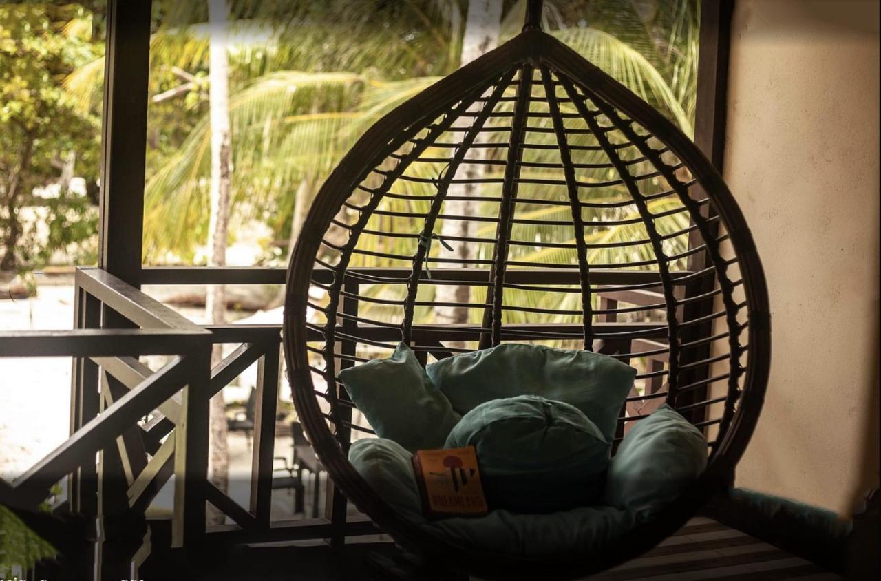Hôtel Surf Yoga Camp à Thulusdhoo Extérieur photo