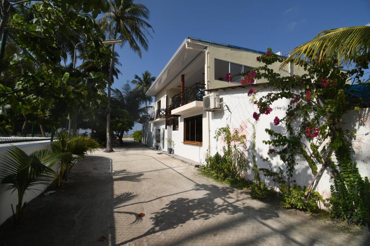Hôtel Surf Yoga Camp à Thulusdhoo Extérieur photo