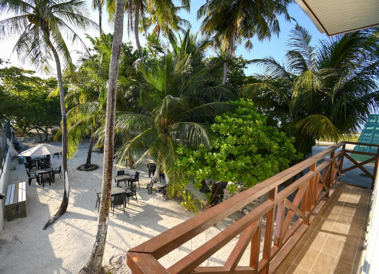 Hôtel Surf Yoga Camp à Thulusdhoo Extérieur photo